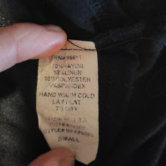 Eight Sixty Ruffle Racerback Tank Top - Picture 4 of 4